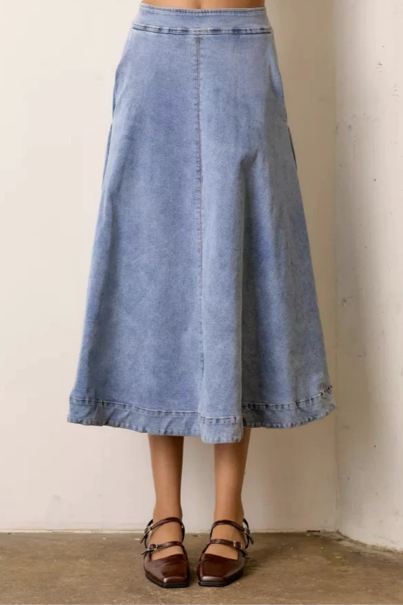 DENIM SKIRT W BACK ZIPPER